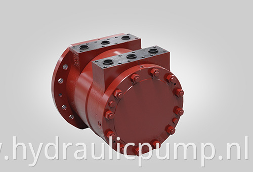 white hydraulic motors